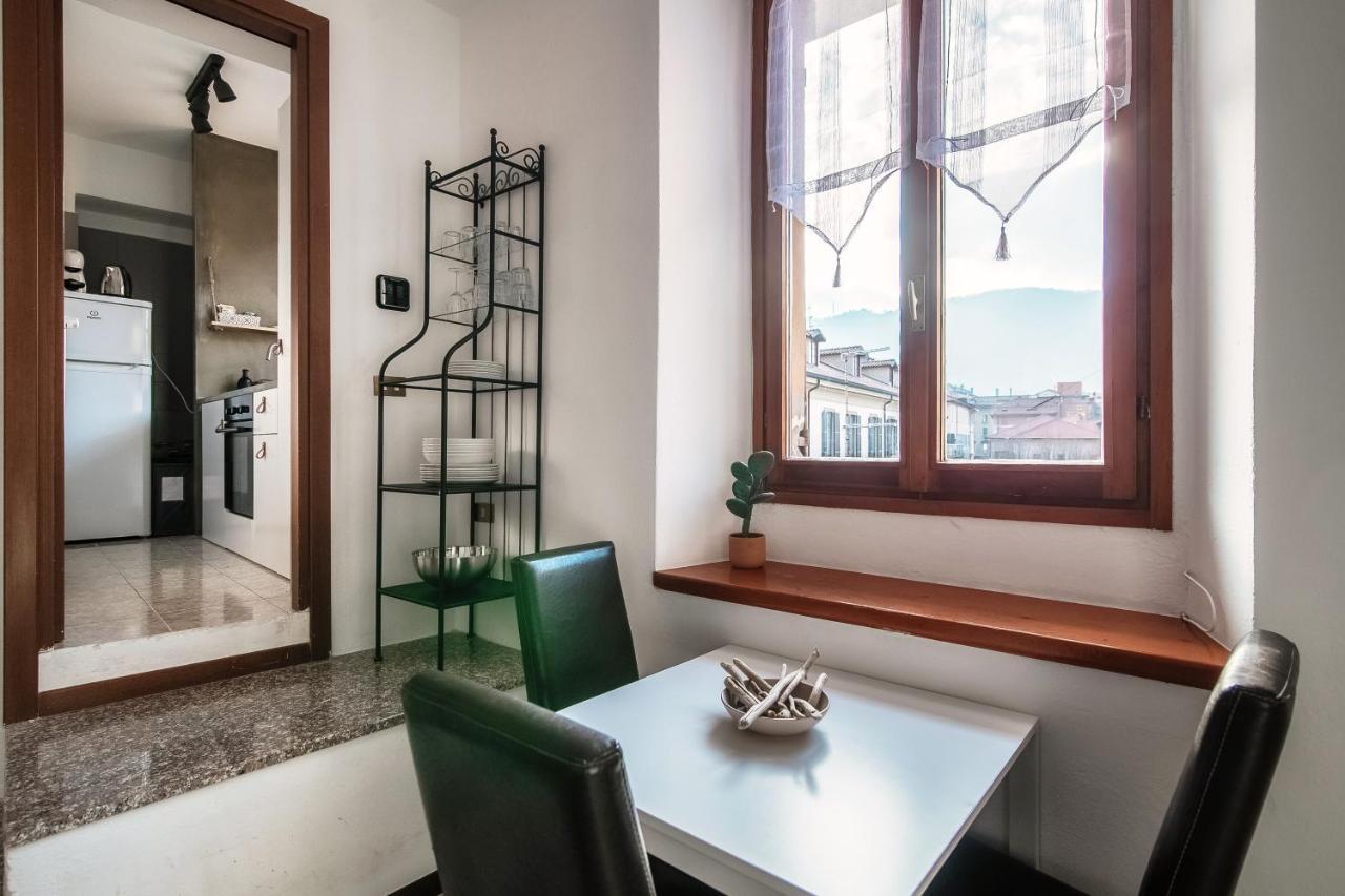 Apartment Piazza Roma By Quokka 360 - Historic Flat In The Centre Of Como Ngoại thất bức ảnh